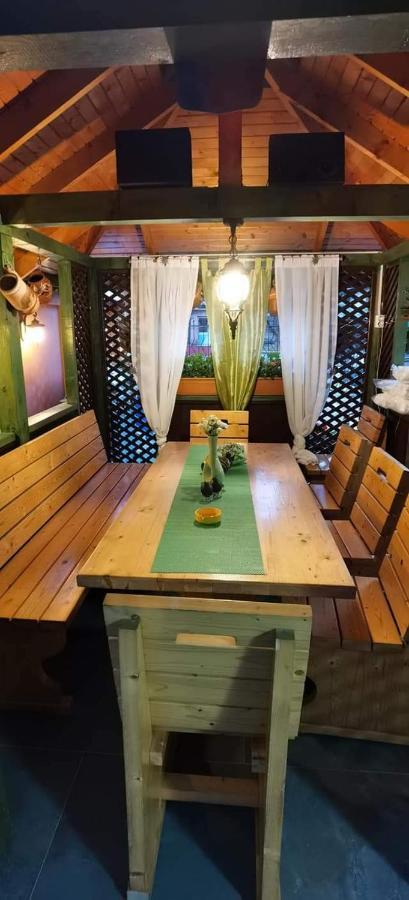 Casa Cizi Hotel Calimanesti Ngoại thất bức ảnh