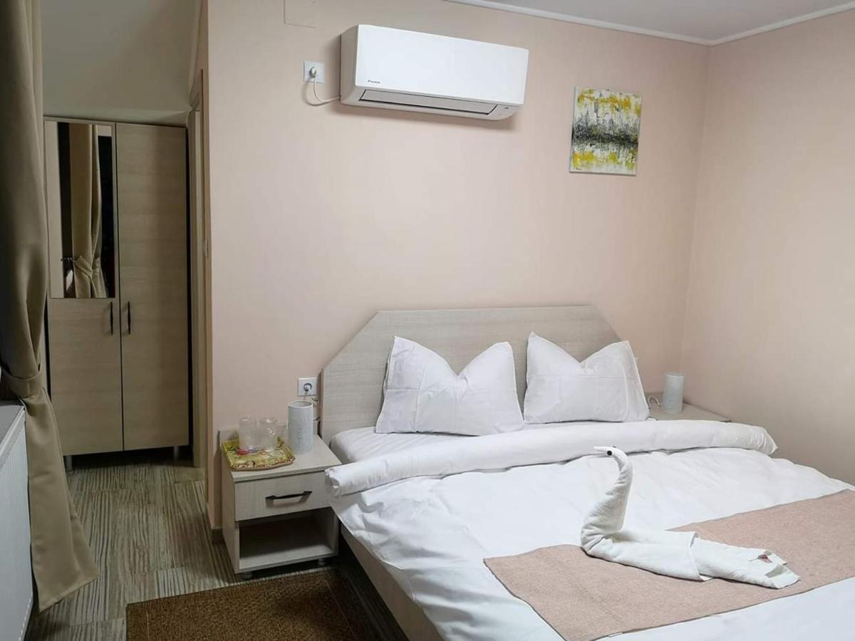 Casa Cizi Hotel Calimanesti Ngoại thất bức ảnh