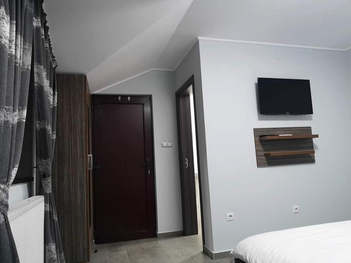 Casa Cizi Hotel Calimanesti Ngoại thất bức ảnh