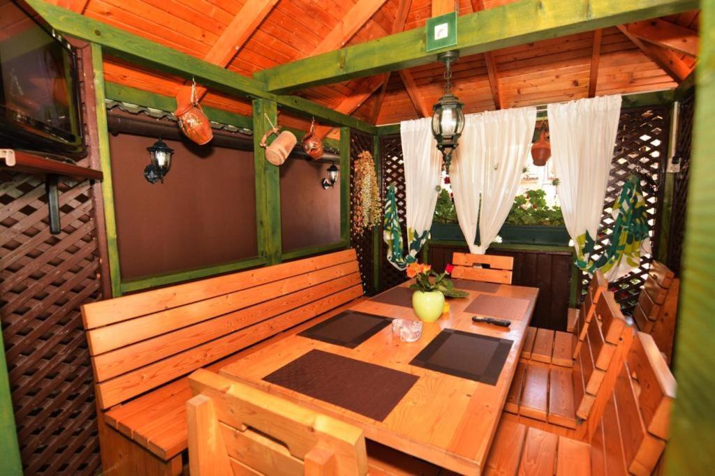 Casa Cizi Hotel Calimanesti Ngoại thất bức ảnh